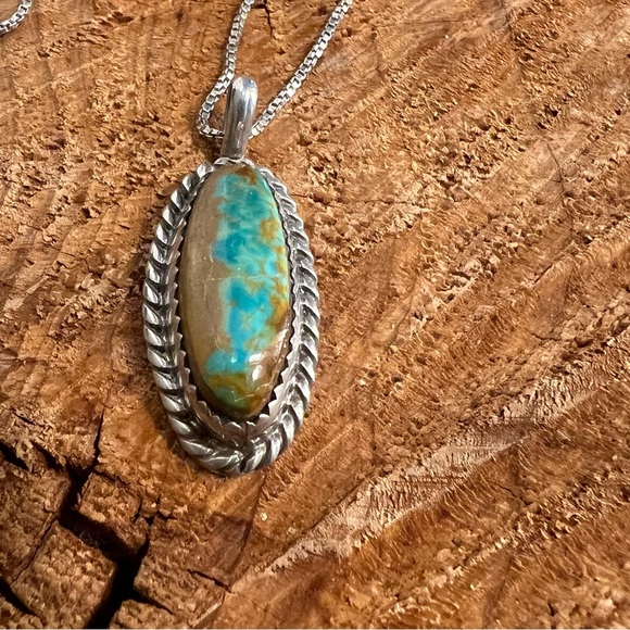 ๐NATIVE AMERICAN ๐ Turquoise pendant with chain & hallmark - Picture 6 of 9
